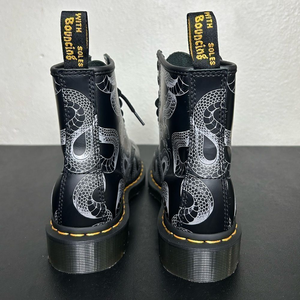 NEW Dr. Martens 1460 Wild Serpant Smooth Black Leather Boots Size 5 Women’s - Picture 4 of 9